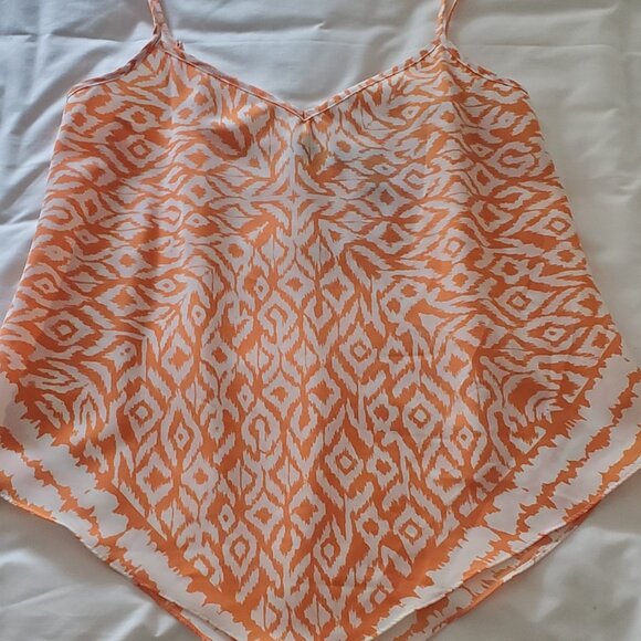 INC blouse handkerchief style front size 8 - Picture 4 of 4